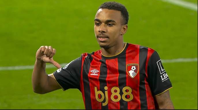 Hành trình của Eli Junior Kroupi từ Lorient đến Bournemouth